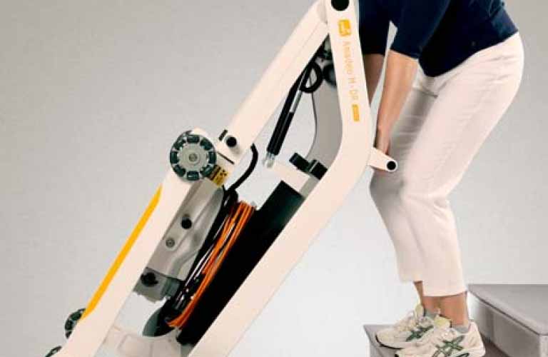 Lightweight, portable, mobile X-ray machine - even stairs are no problem